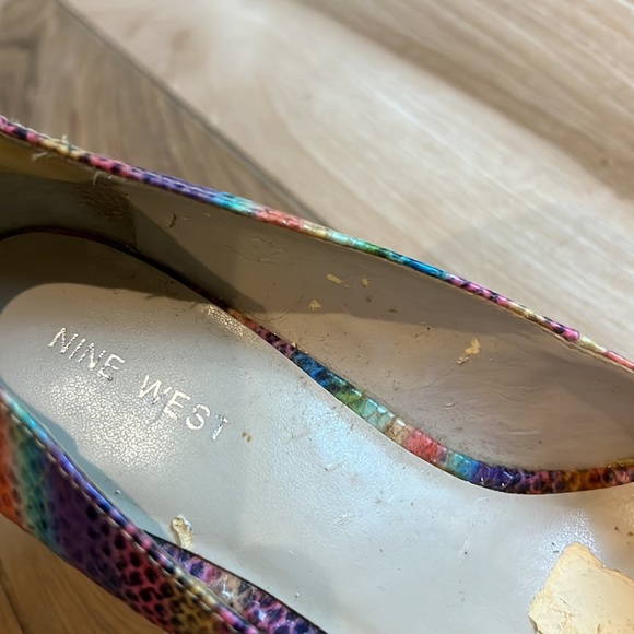 Women’s Nine West Multi-Color 4” Wedge Shoes - Picture 7 of 7